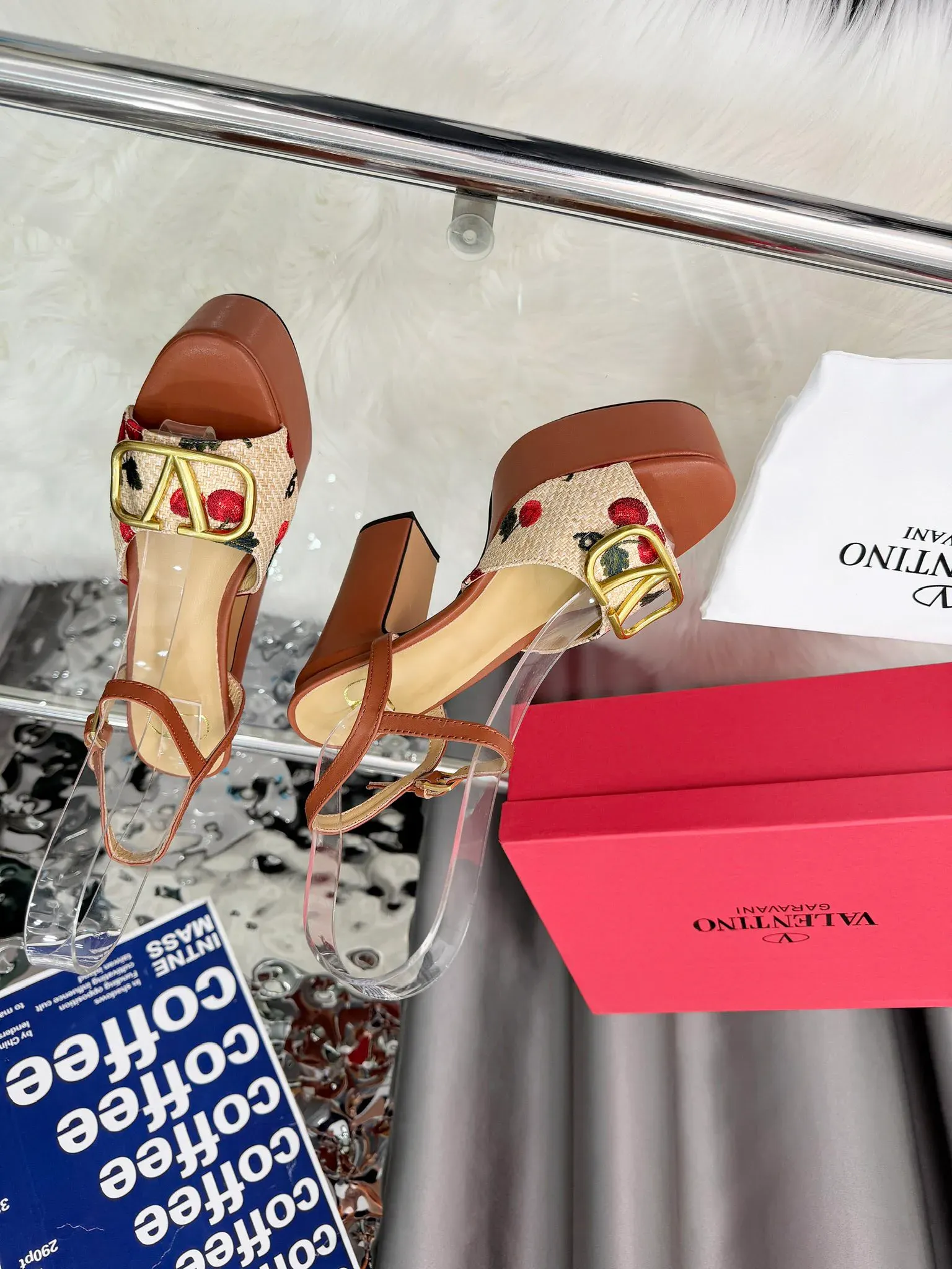 Босоножки Женские Valentino 5033847