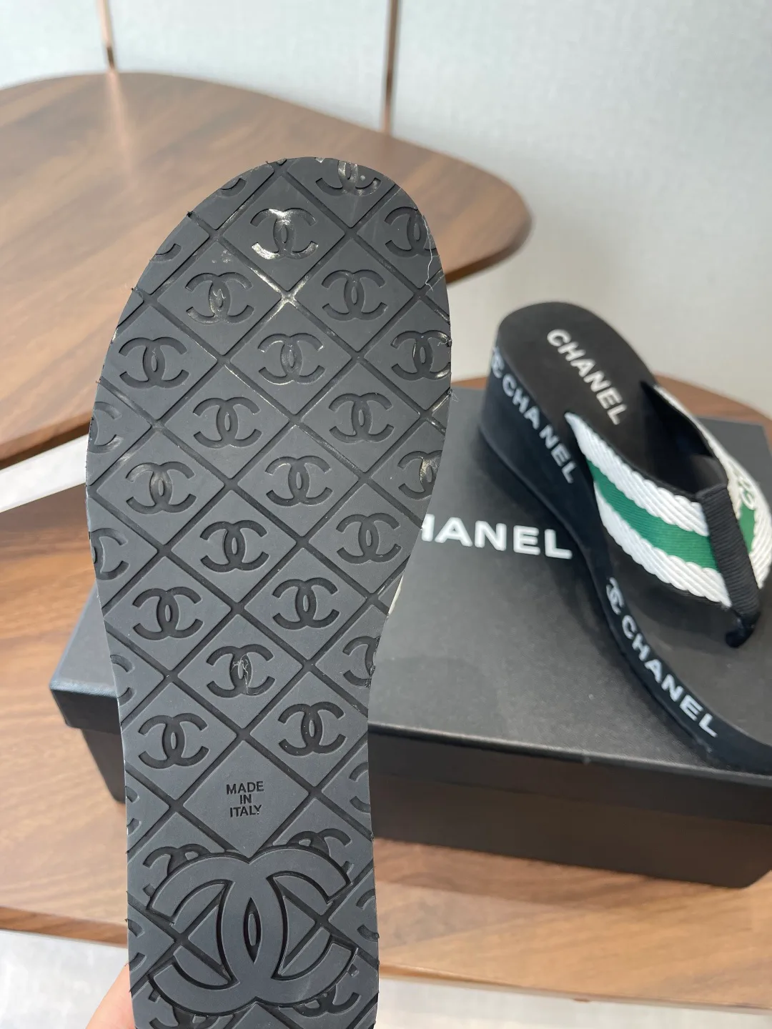 Шлепанцы Женские Chanel 11350615