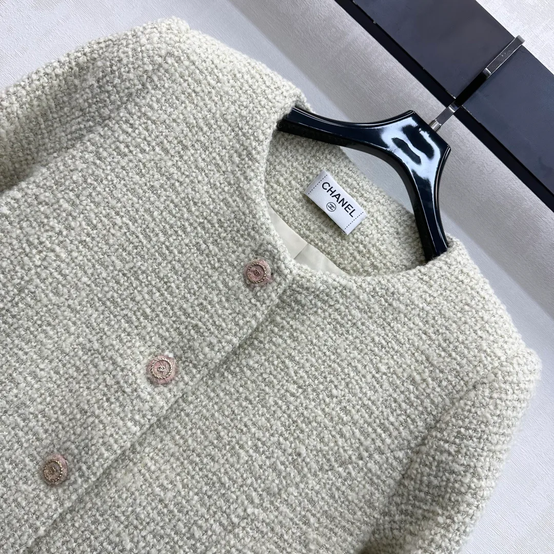 Куртки И Пуховики Женские Chanel 1195245