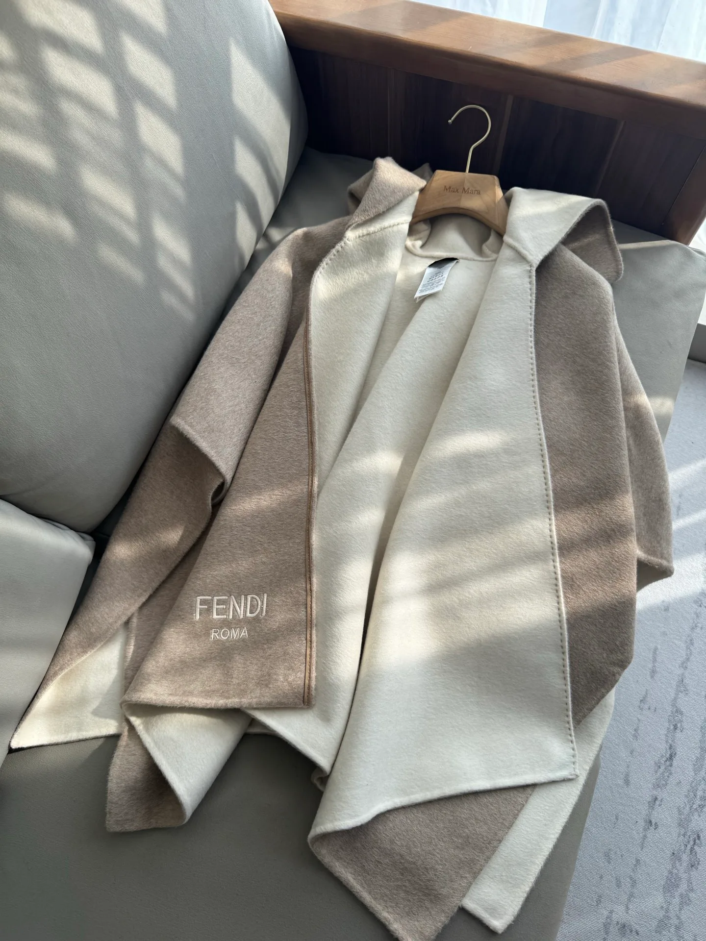 Пальто Женские Fendi 18739645