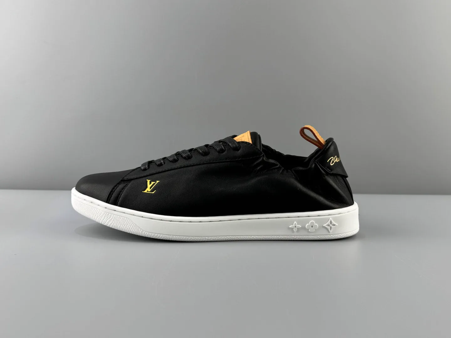 Кроссовки Мужские Louis Vuitton 11907197