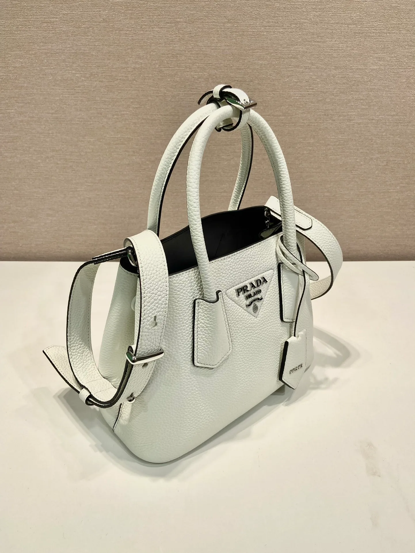 Классические Сумки Женские Prada 11449108