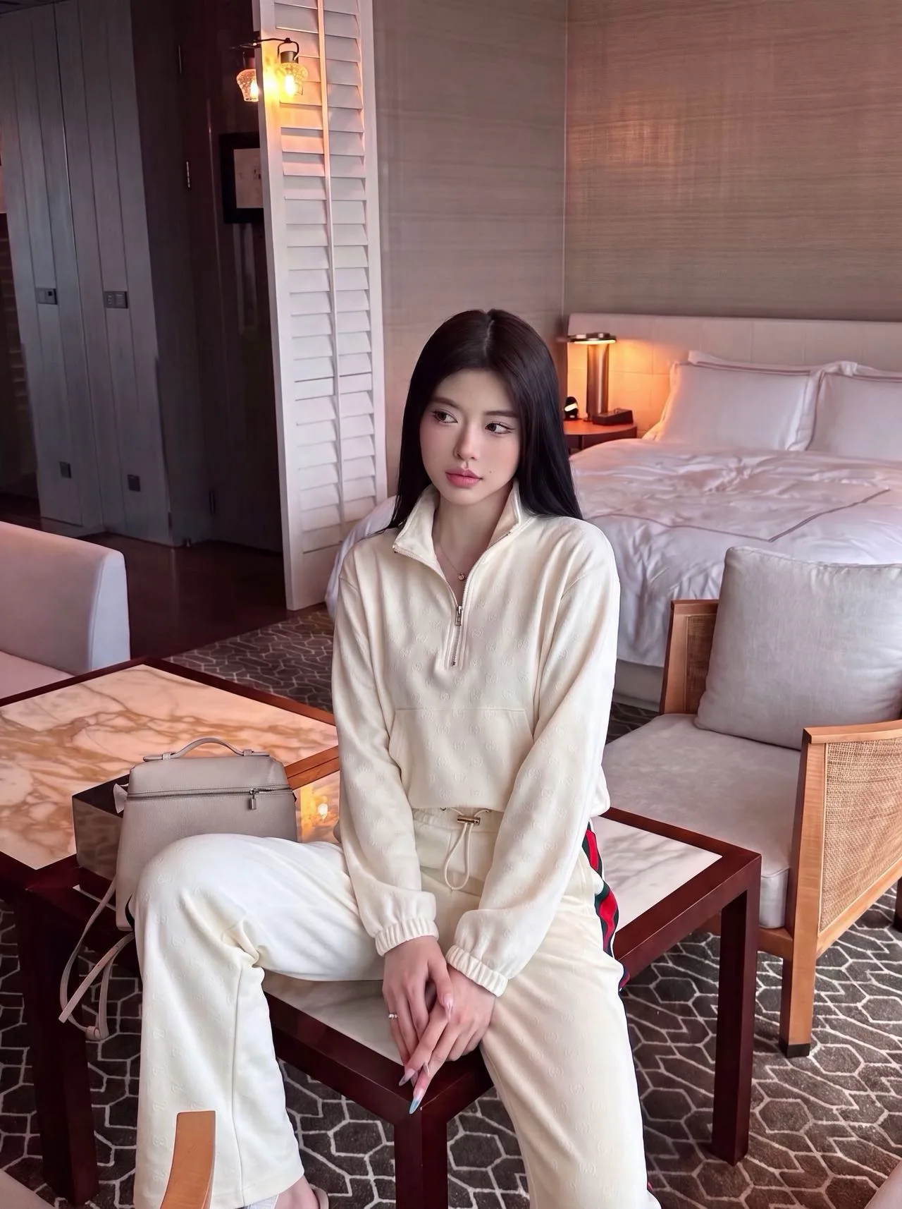 Костюмы Женские Gucci 18677911