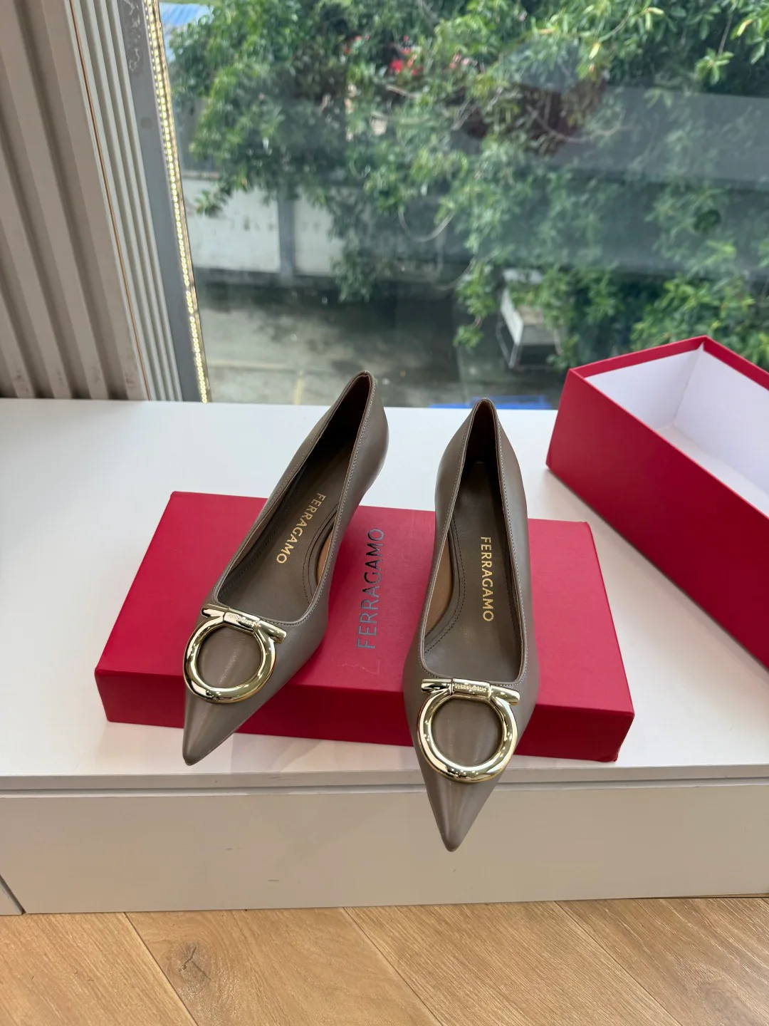 Туфли Женские Salvatore Ferragamo 18154505