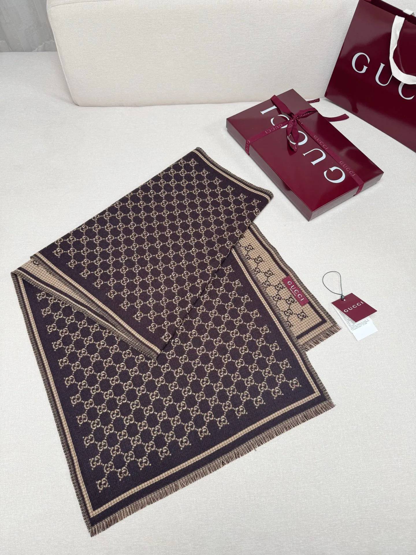 Шарфы Gucci 17992032