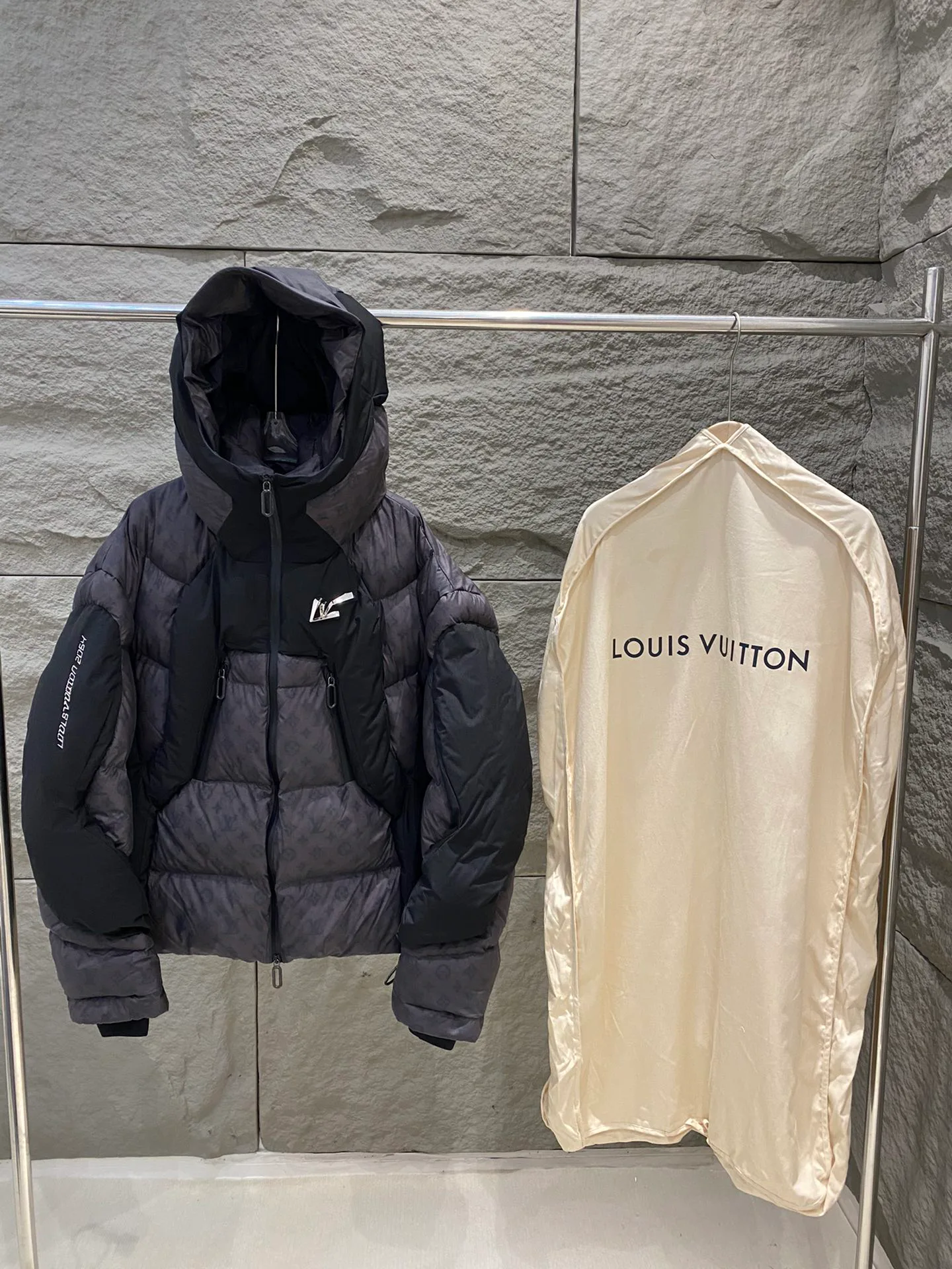 Куртки И Пуховики Мужские Louis Vuitton 369705