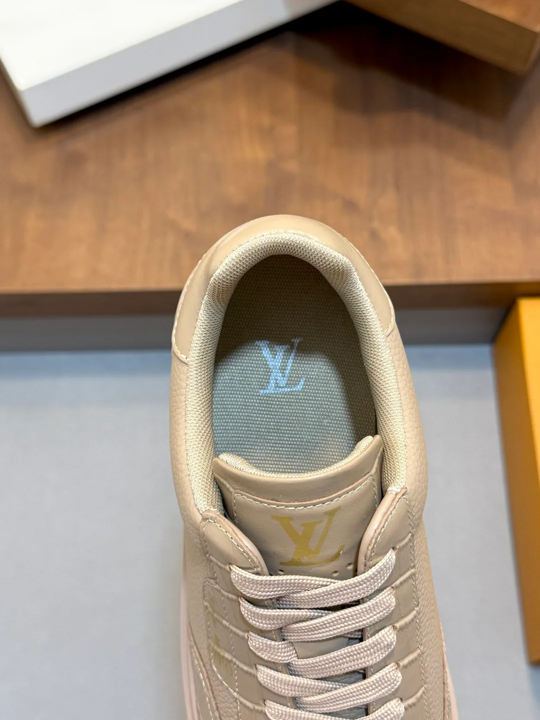 Кроссовки Мужские Louis Vuitton 18265105