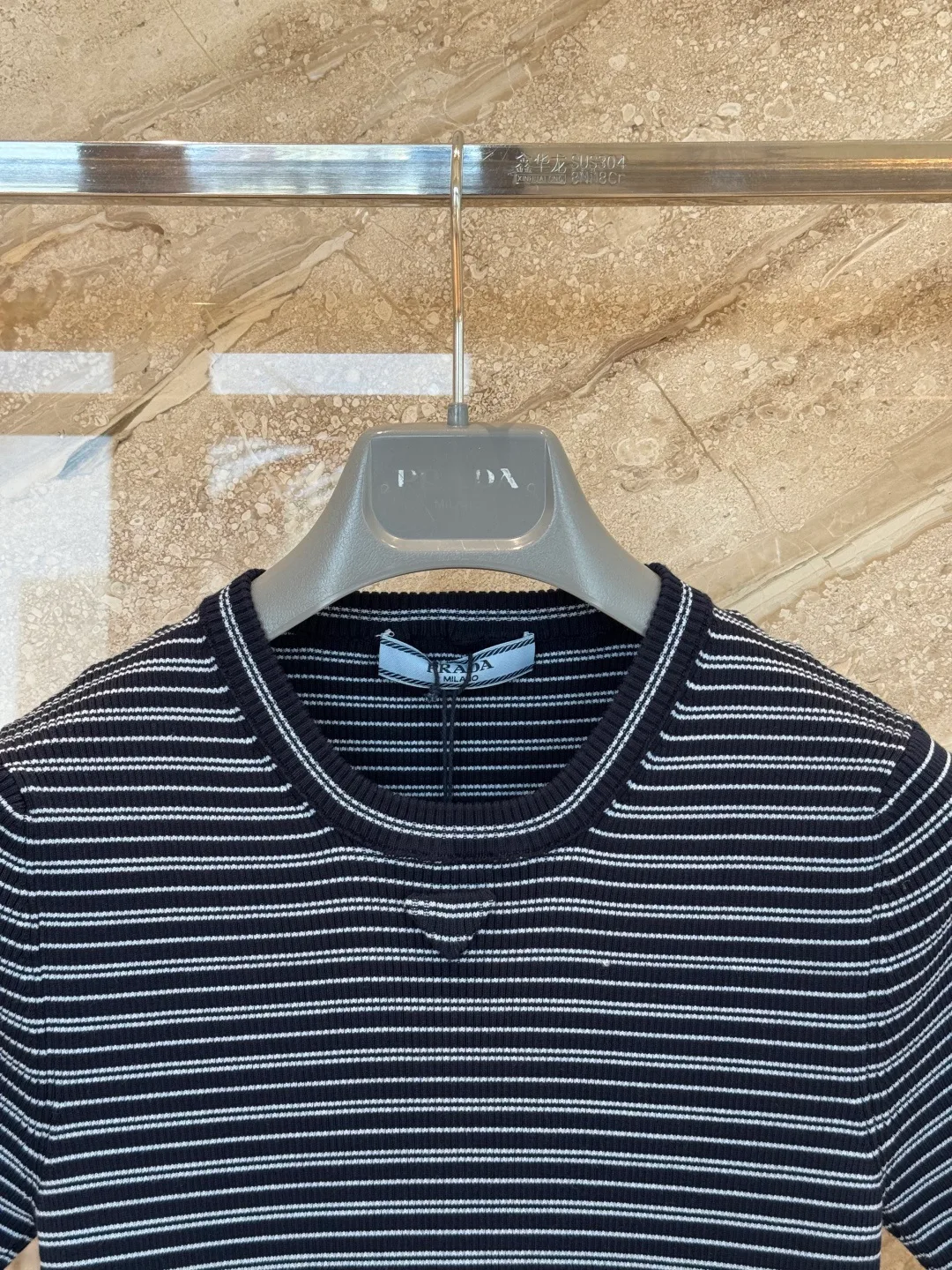 Футболки Женские Prada 11663685