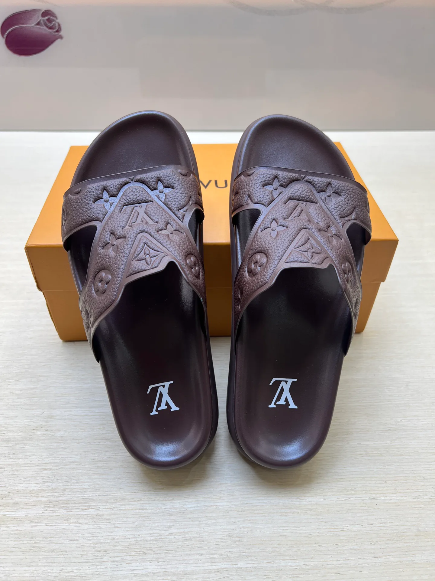 Сандалии Мужские Louis Vuitton 11228580