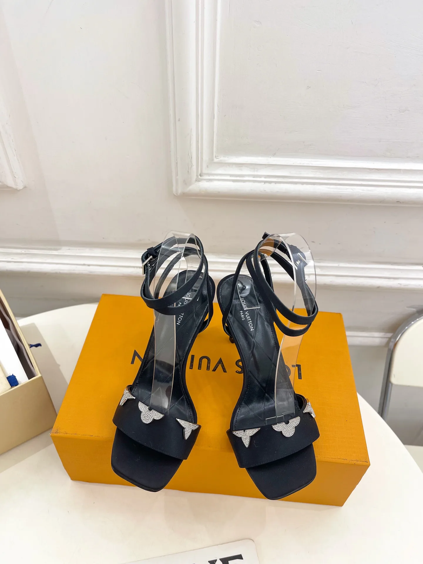 Сандалии Женские Louis Vuitton 11539509