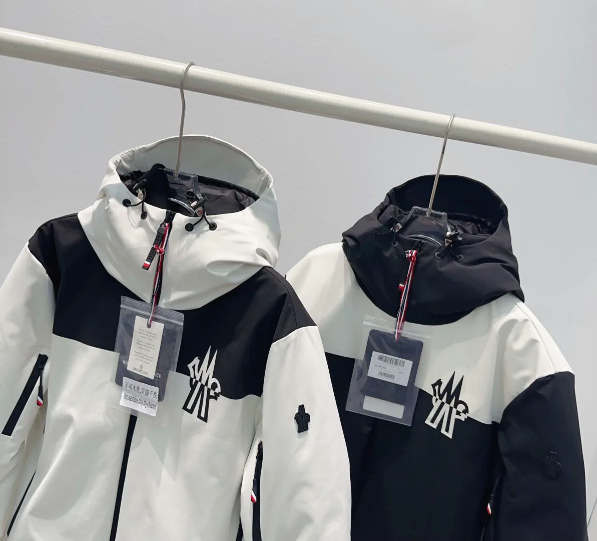 Куртки И Пуховики Женские Moncler 4764194