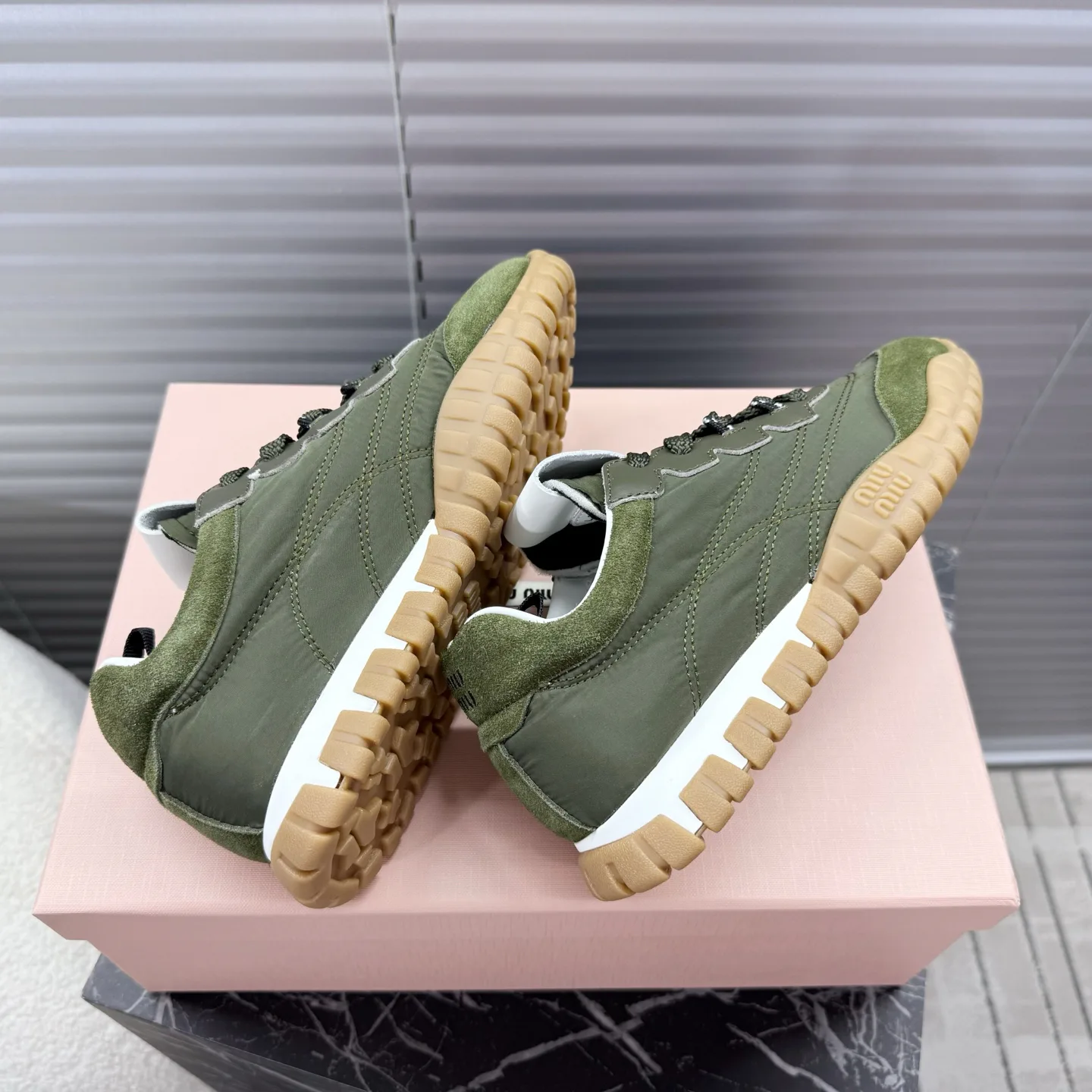 Кроссовки Женские Miu Miu 3742544