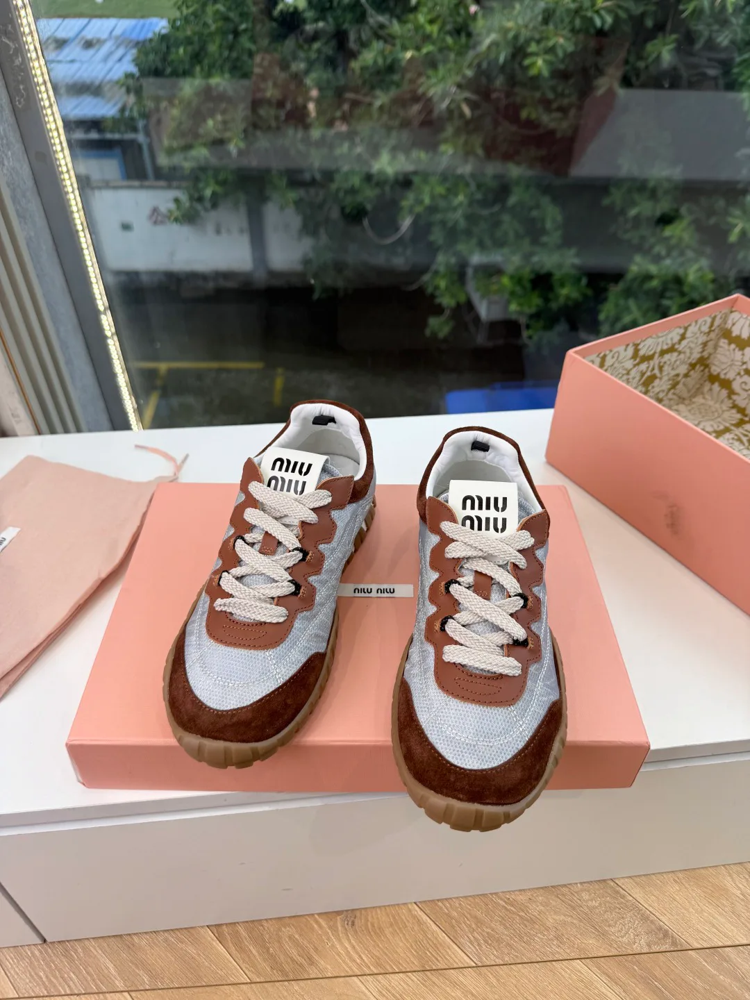 Кроссовки Женские Miu Miu 18053579