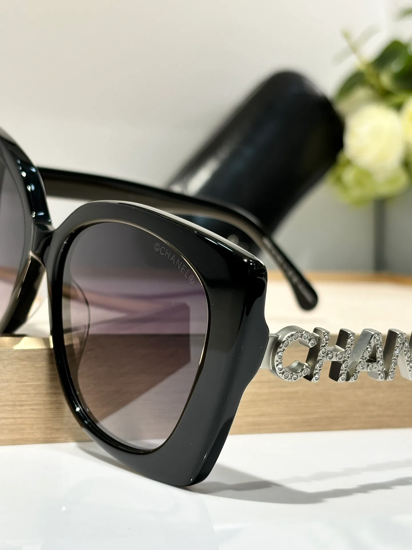 Джинсы Женские Chanel 11432686