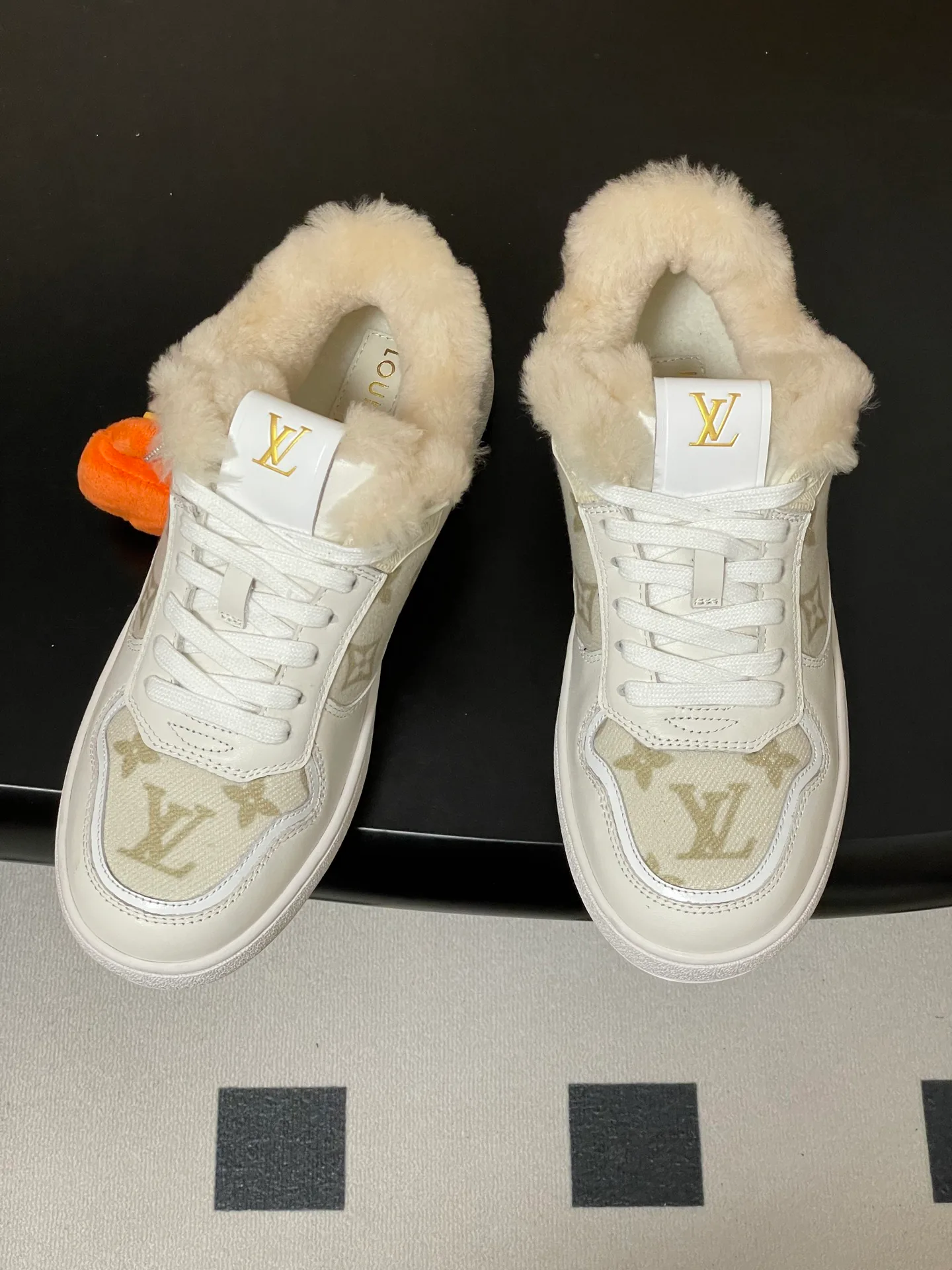 Кроссовки Женские Louis Vuitton 1706466