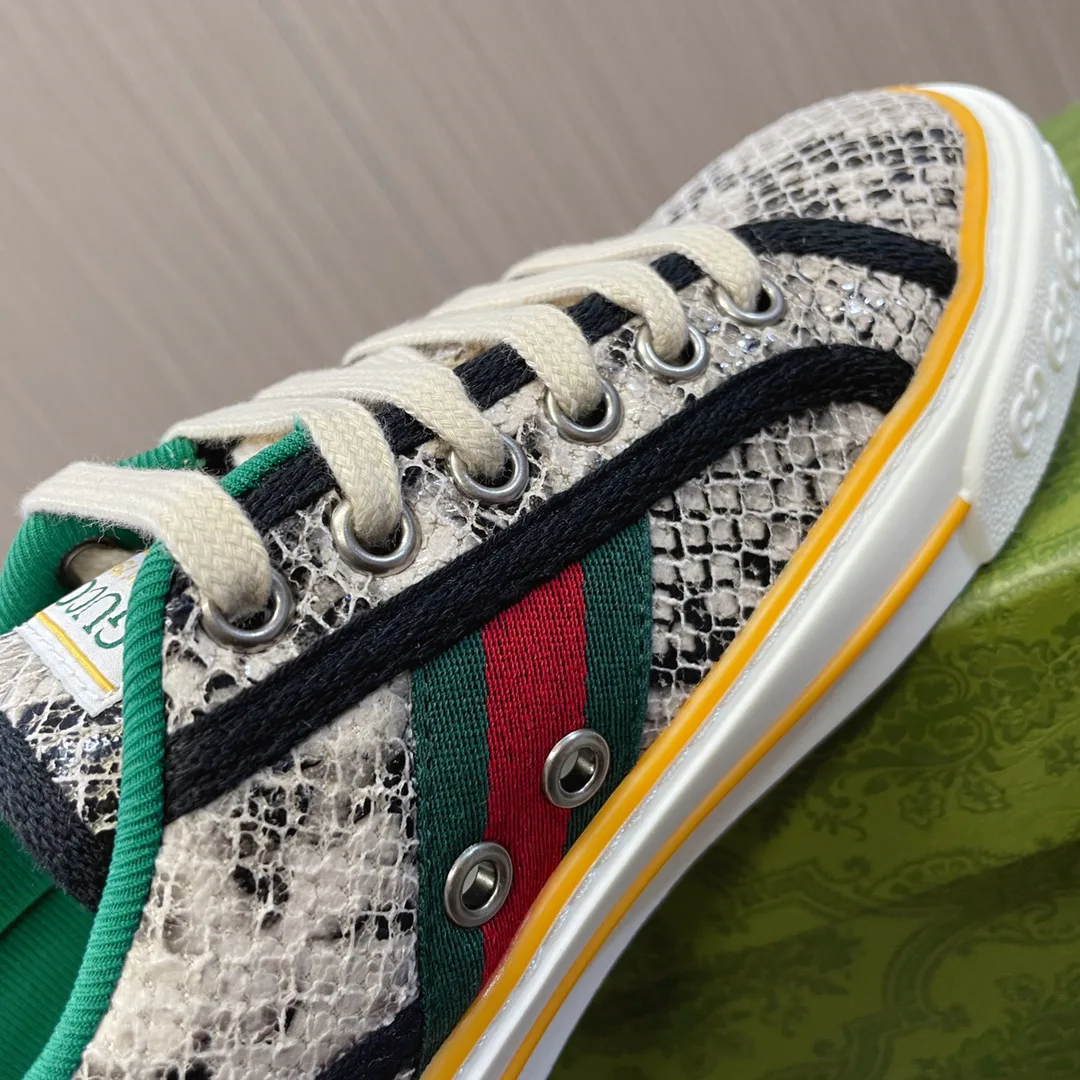 Кроссовки Женские Gucci 19691192