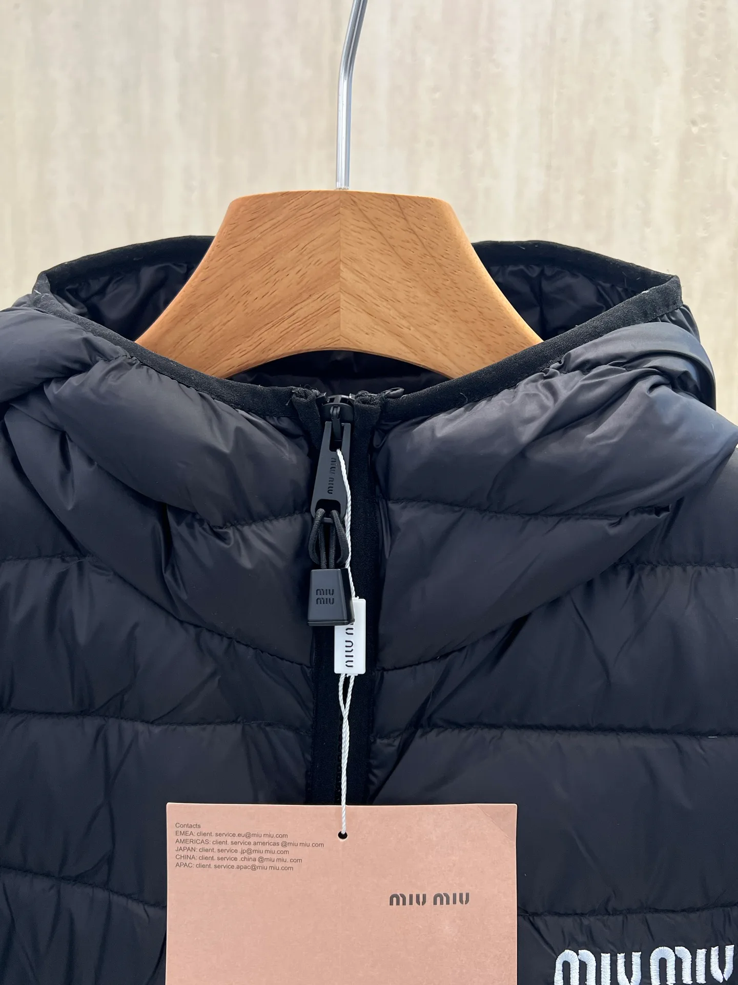 Куртки И Пуховики Женские Miu Miu 18657939