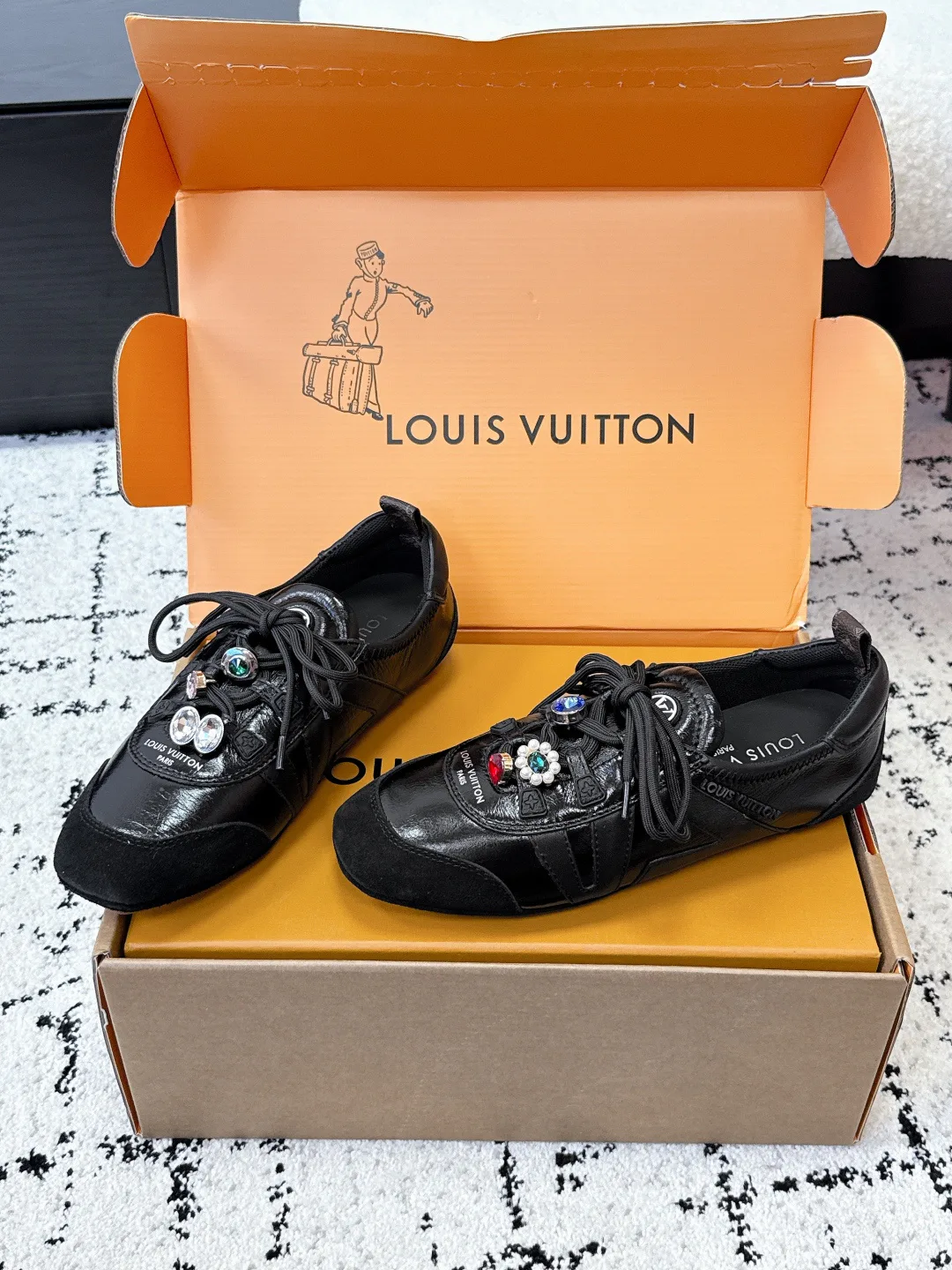Кроссовки Женские Louis Vuitton 2471116