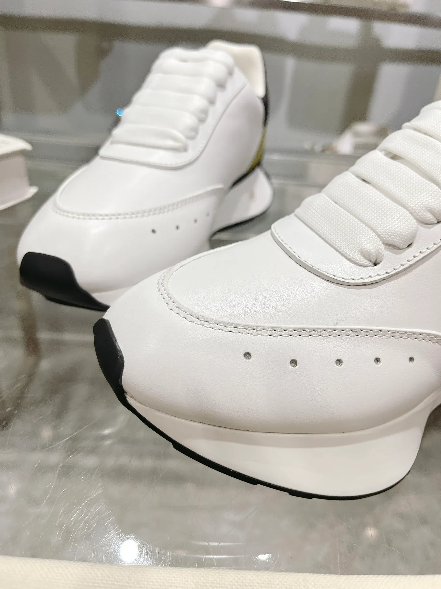 Кроссовки Мужские Alexander Mcqueen 18011213