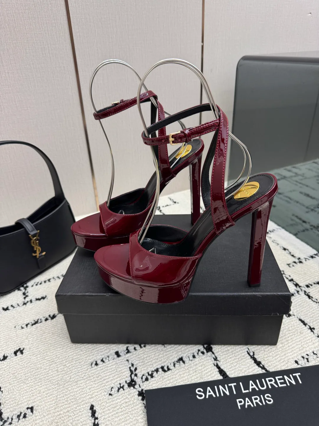 Босоножки Женские Saint Laurent 18049023