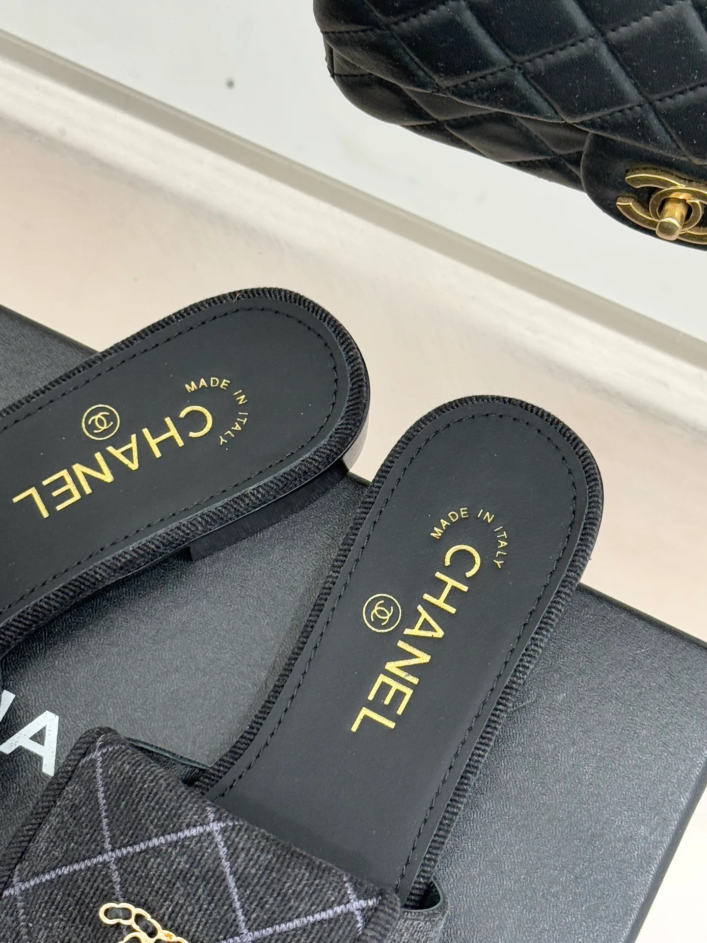 Шлепанцы Женские Chanel 9499382