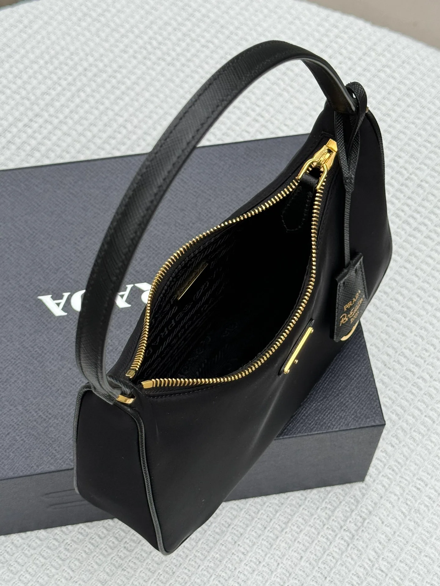 Сумки На Ремне Женские Prada 363670