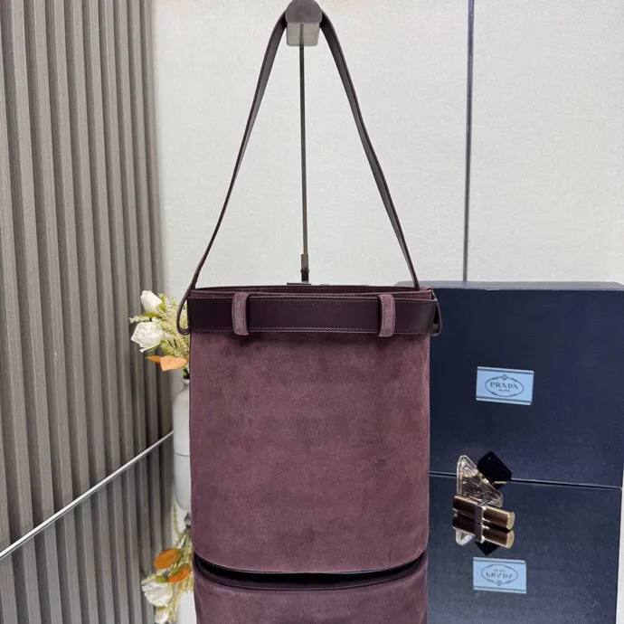 Классические Сумки Женские Prada 13332198