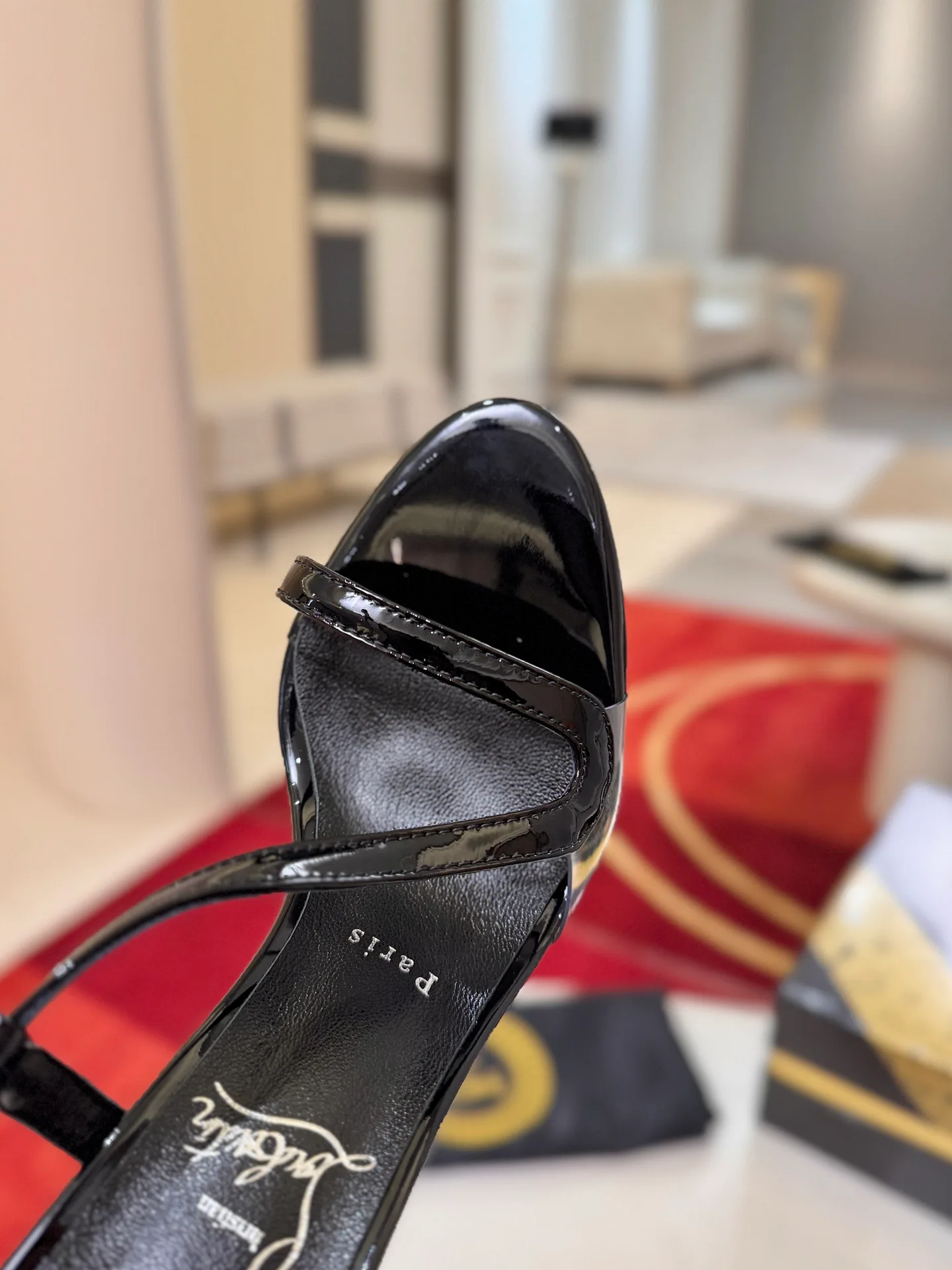 Босоножки Женские Christian Louboutin 19581792