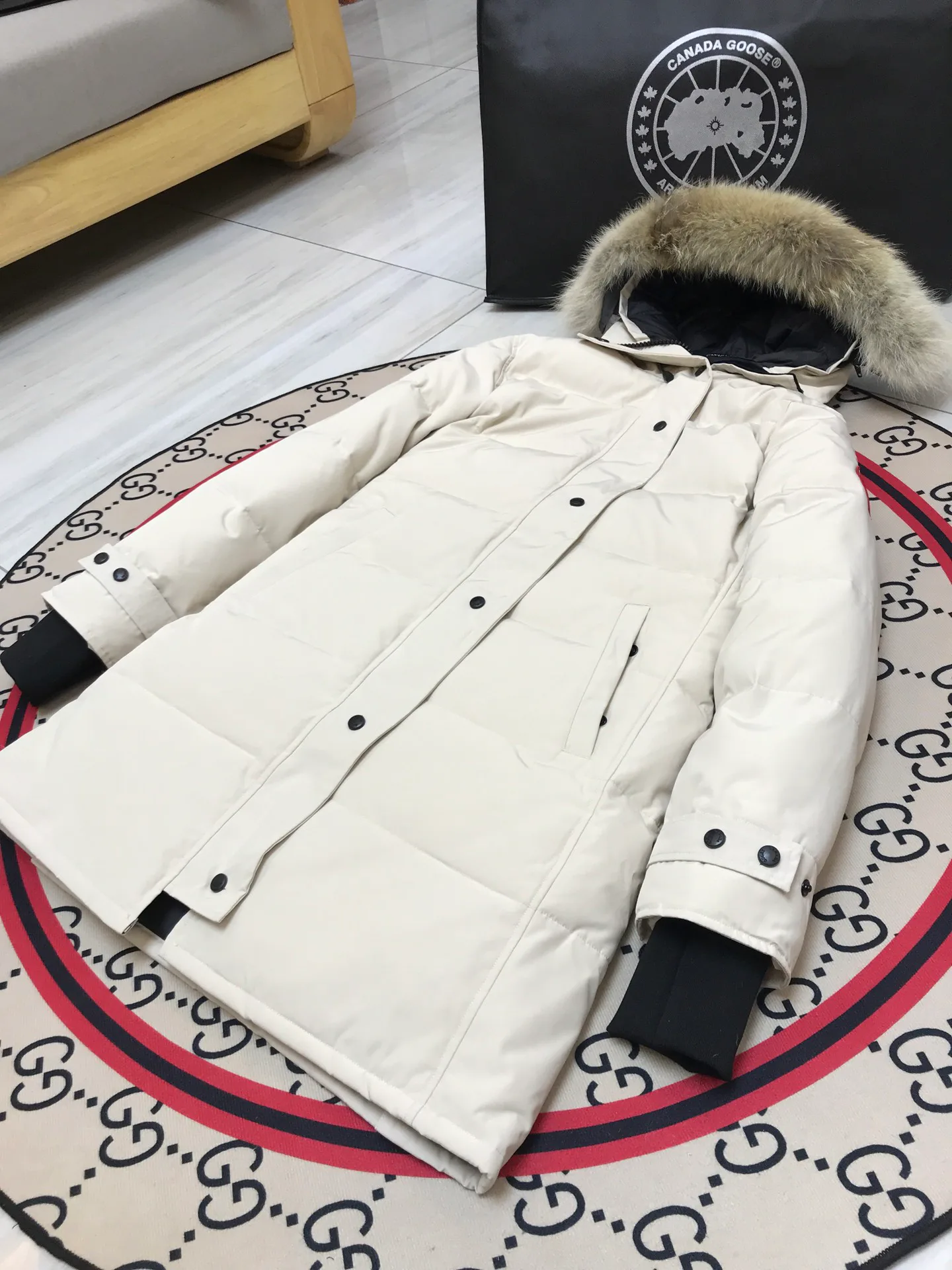 Куртки И Пуховики Женские Canada Goose 6556254