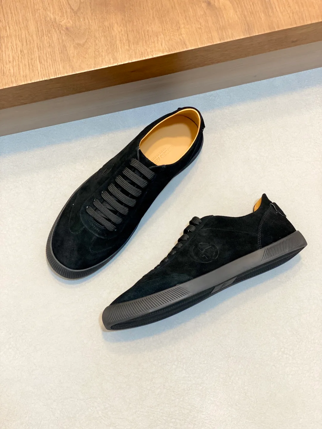 Кроссовки Мужские Armani 18697894