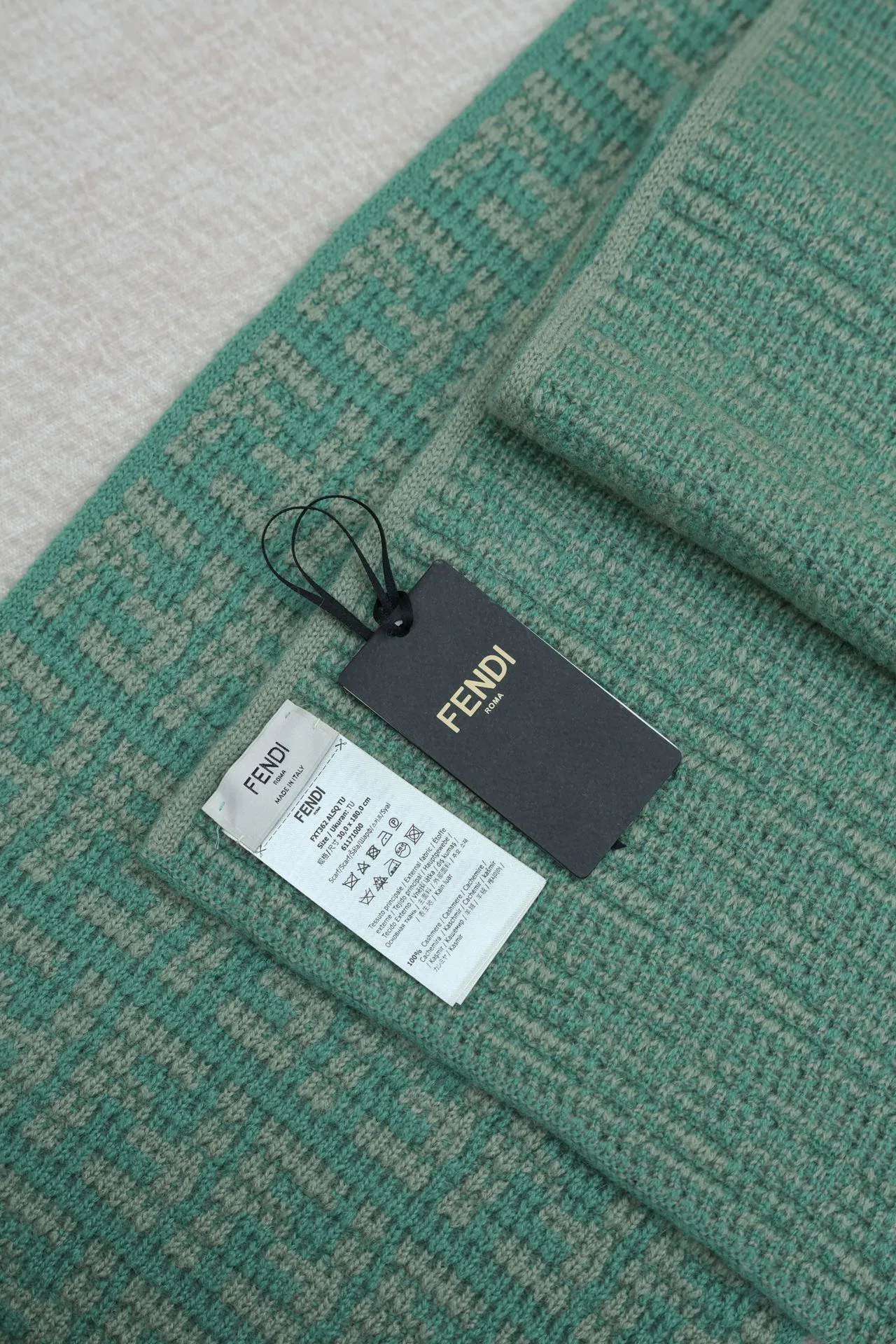 Шарфы Fendi 1255660