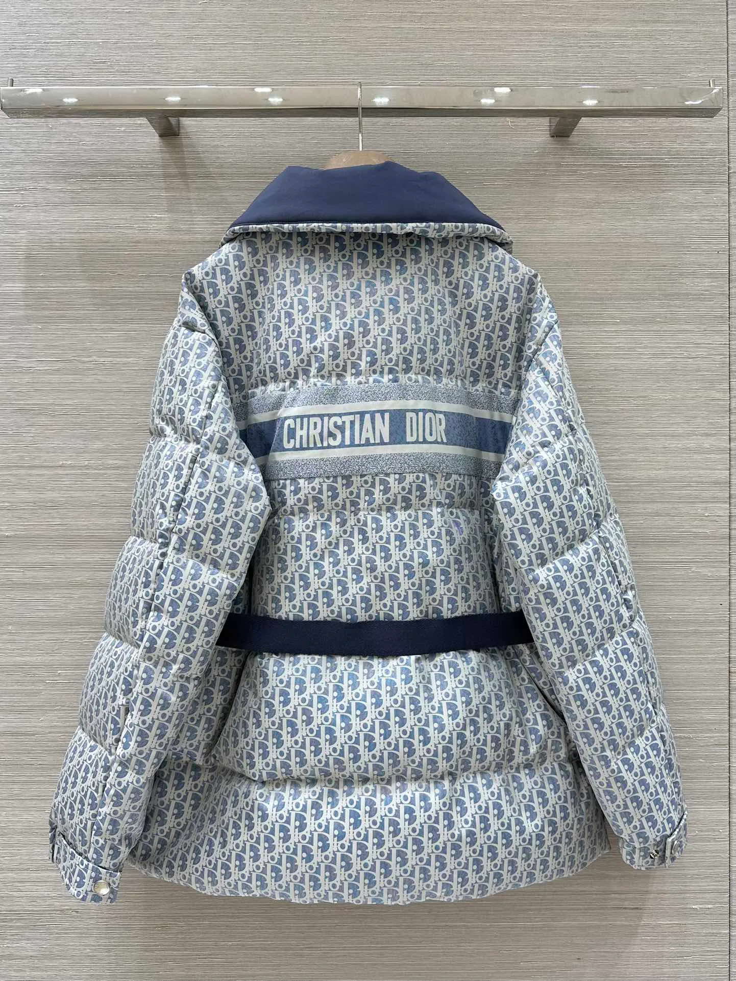 Куртки И Пуховики Женские Christian Dior 300405