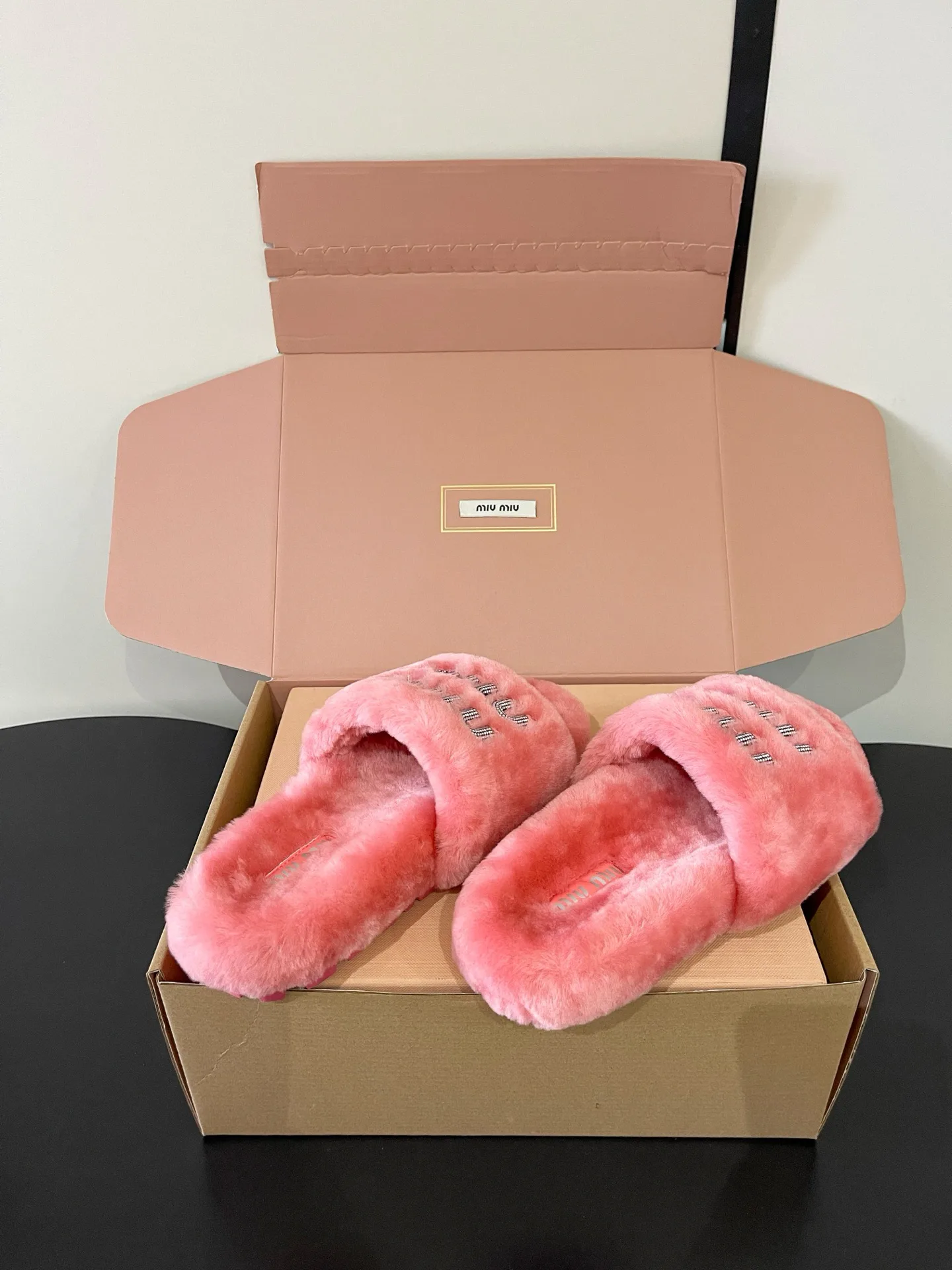 Тапочки Женские Miu Miu 18989488