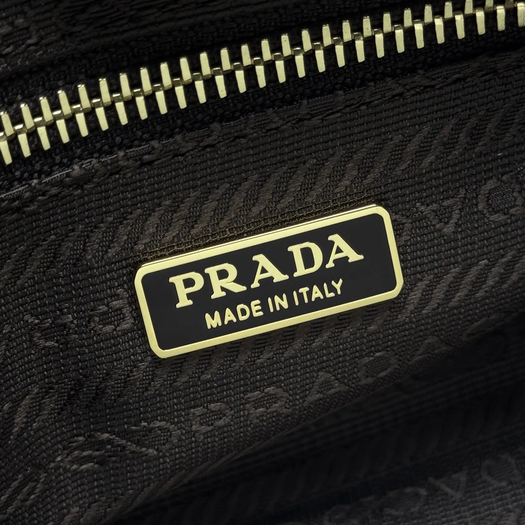 Классические Сумки Женские Prada 10446848
