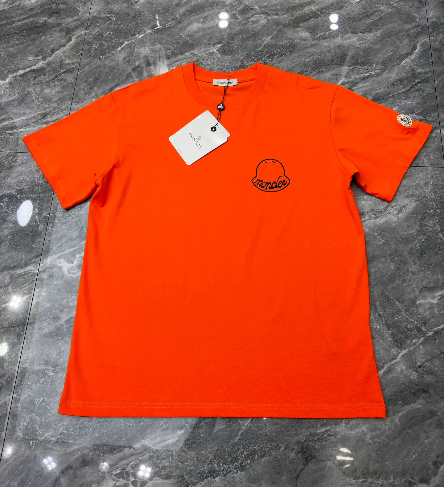 Футболки Женские Moncler 11424373