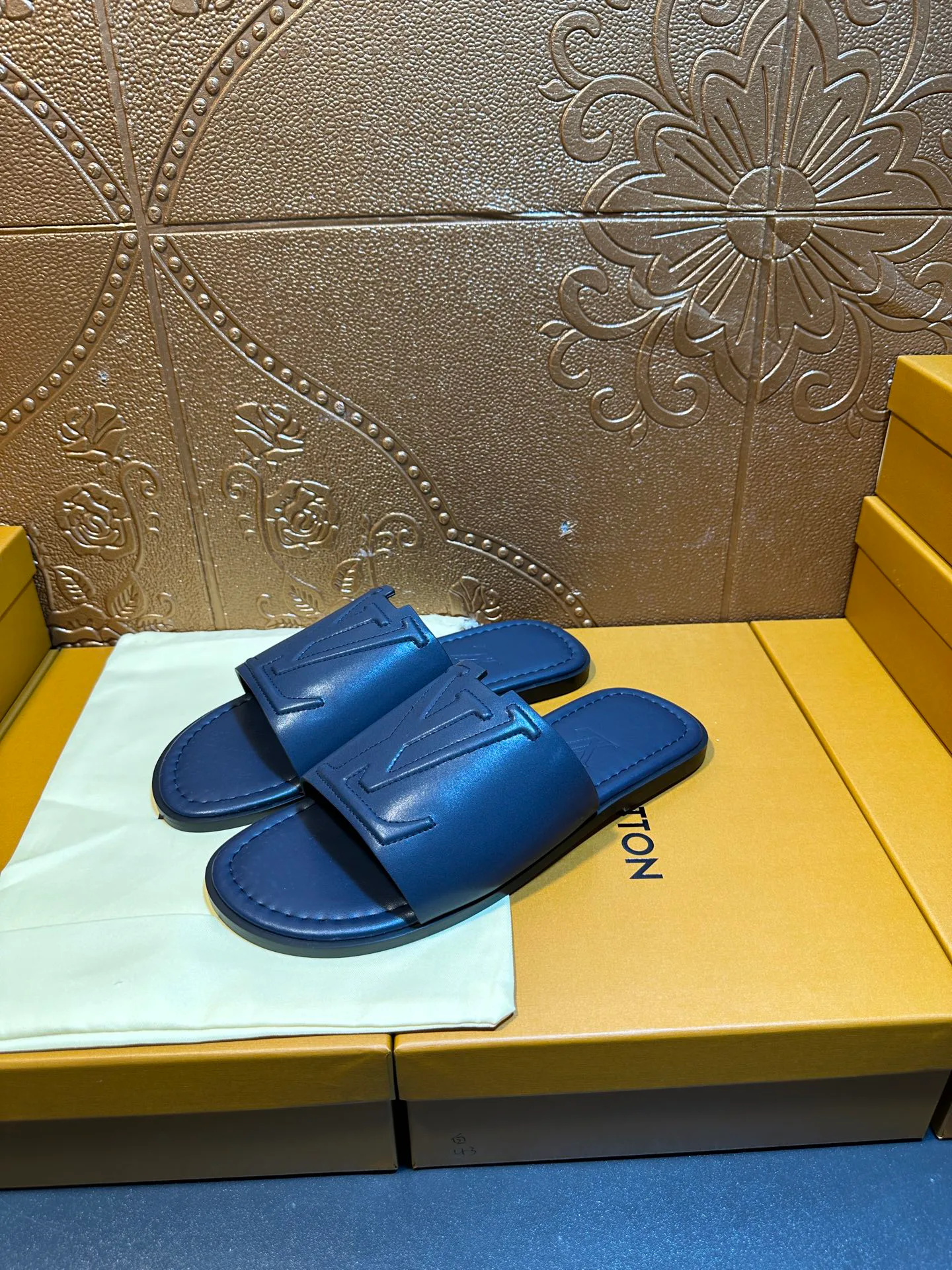 Шлепанцы Мужские Louis Vuitton 11488096