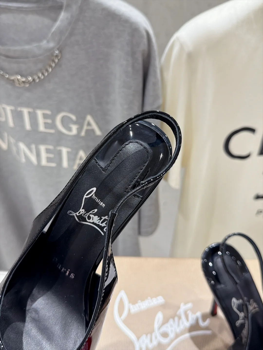 Босоножки Женские Christian Louboutin 19465660