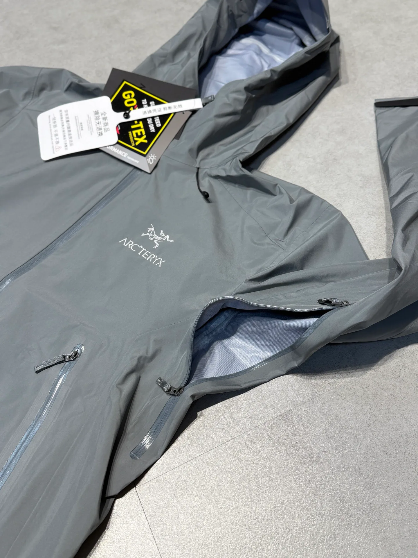 Куртки И Пуховики Женские Arcteryx 18694593