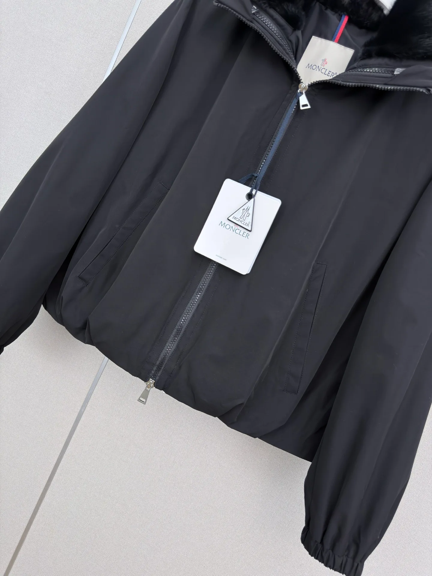 Куртки И Пуховики Женские Moncler 17919448