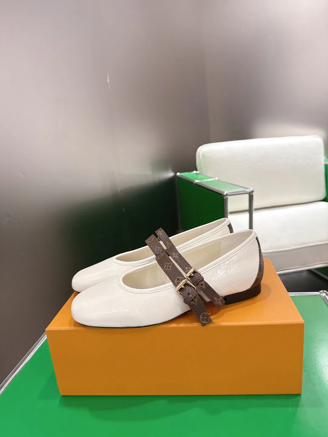 Туфли Женские Louis Vuitton 11703554