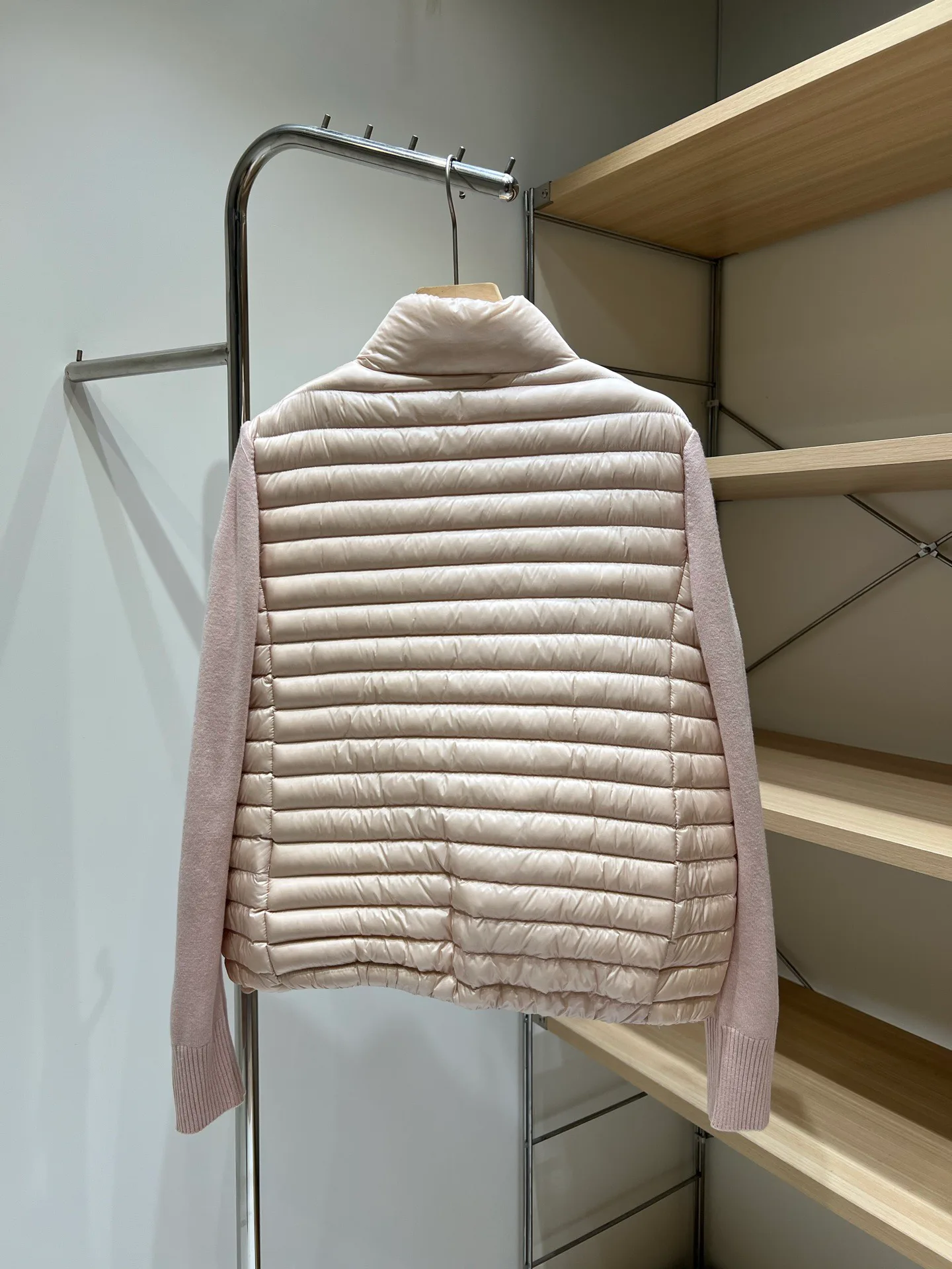 Куртки И Пуховики Женские Moncler 18043622
