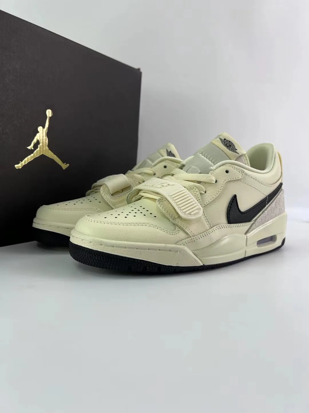 Кроссовки Женские Nike 4183