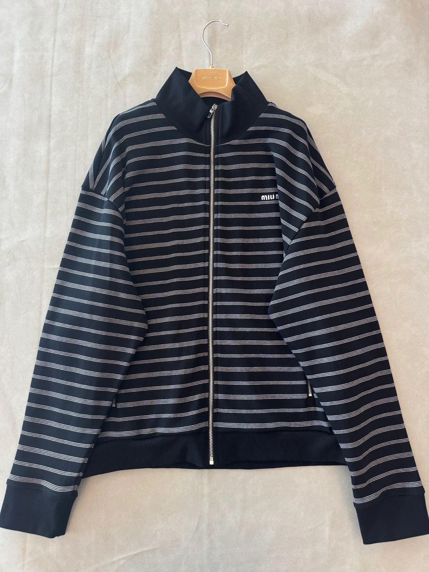 Куртки И Пуховики Женские Miu Miu 18491930