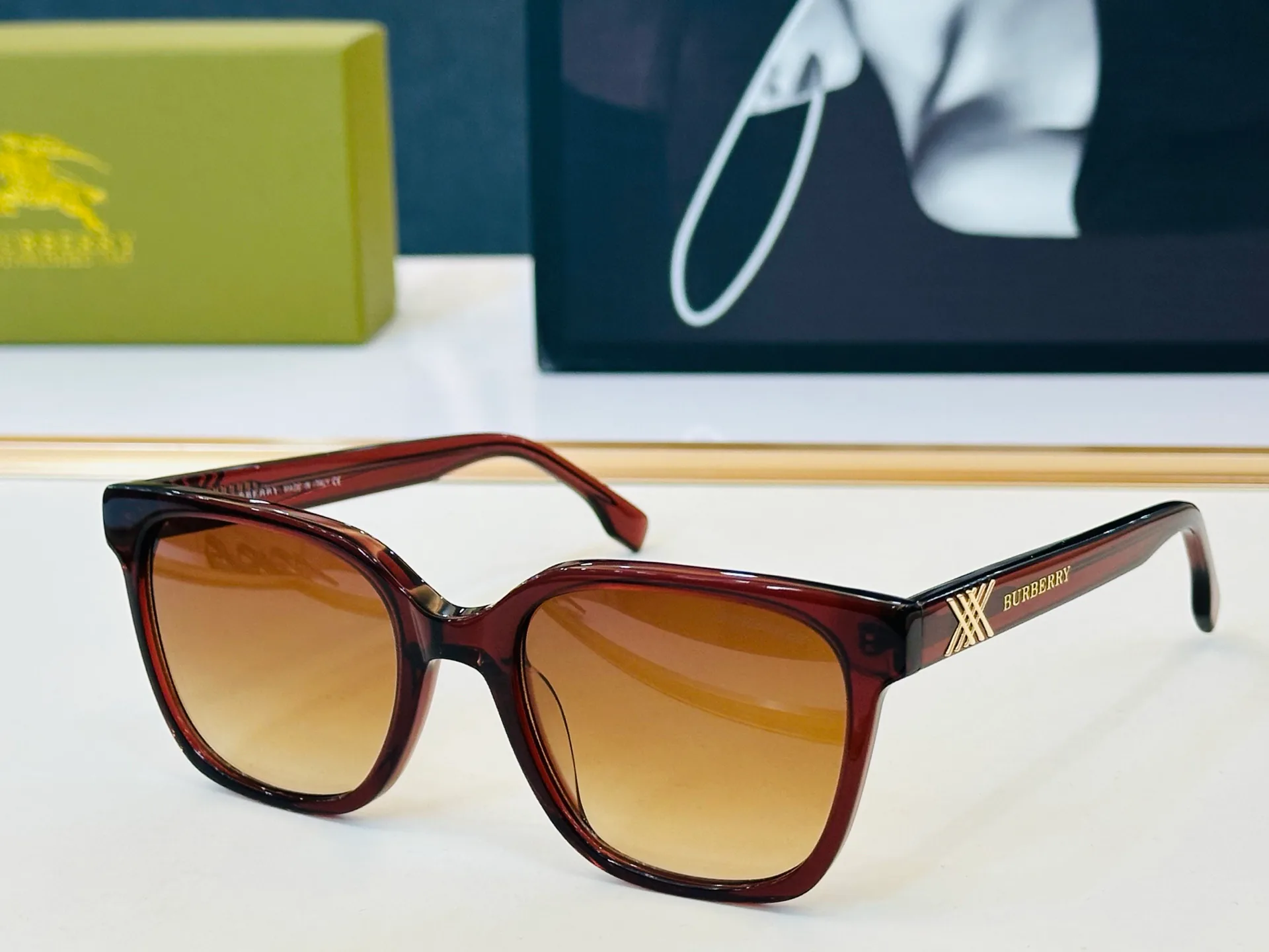 Очки Burberry 18629790