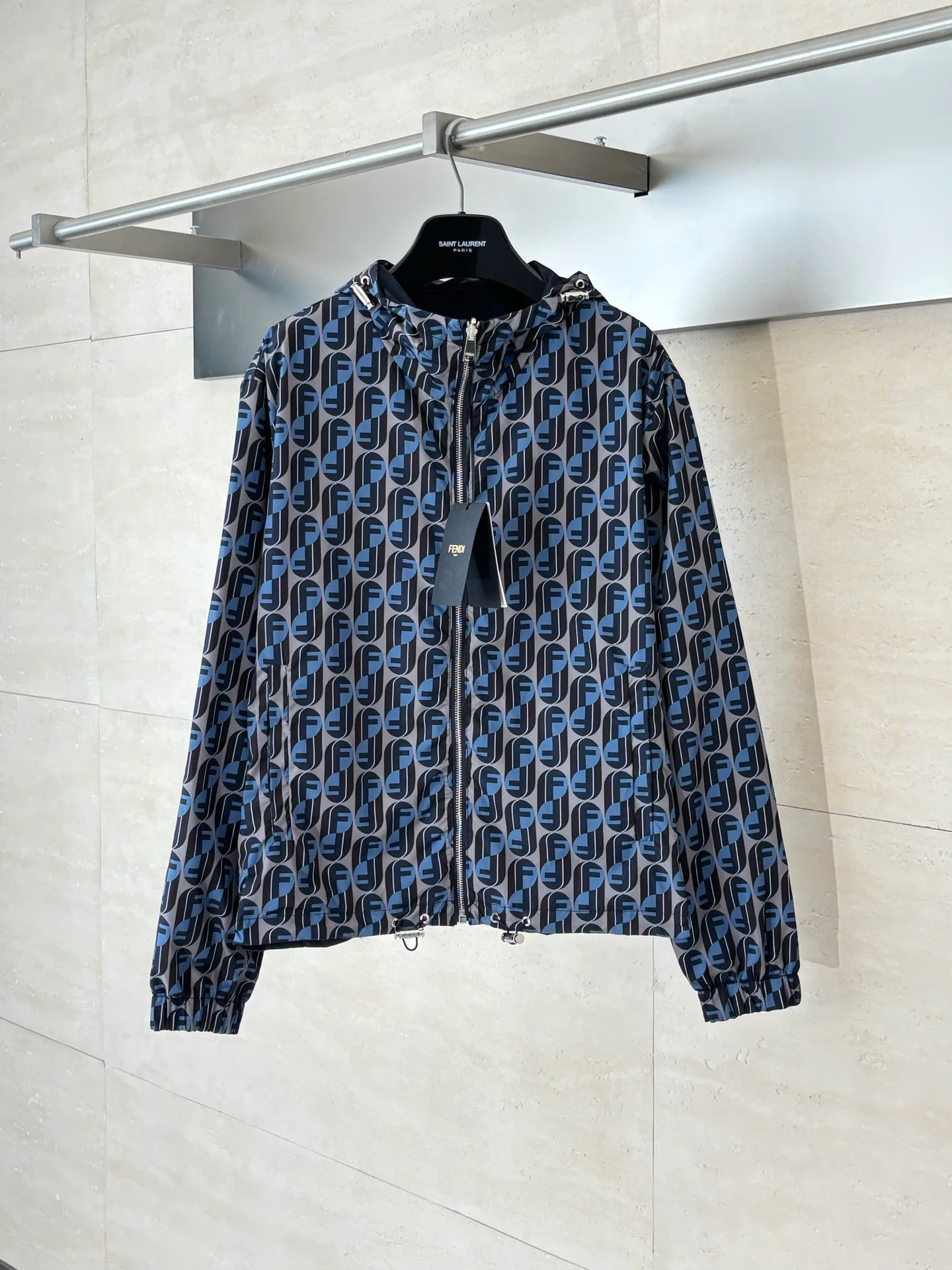 Куртки И Пуховики Мужские Fendi 168595