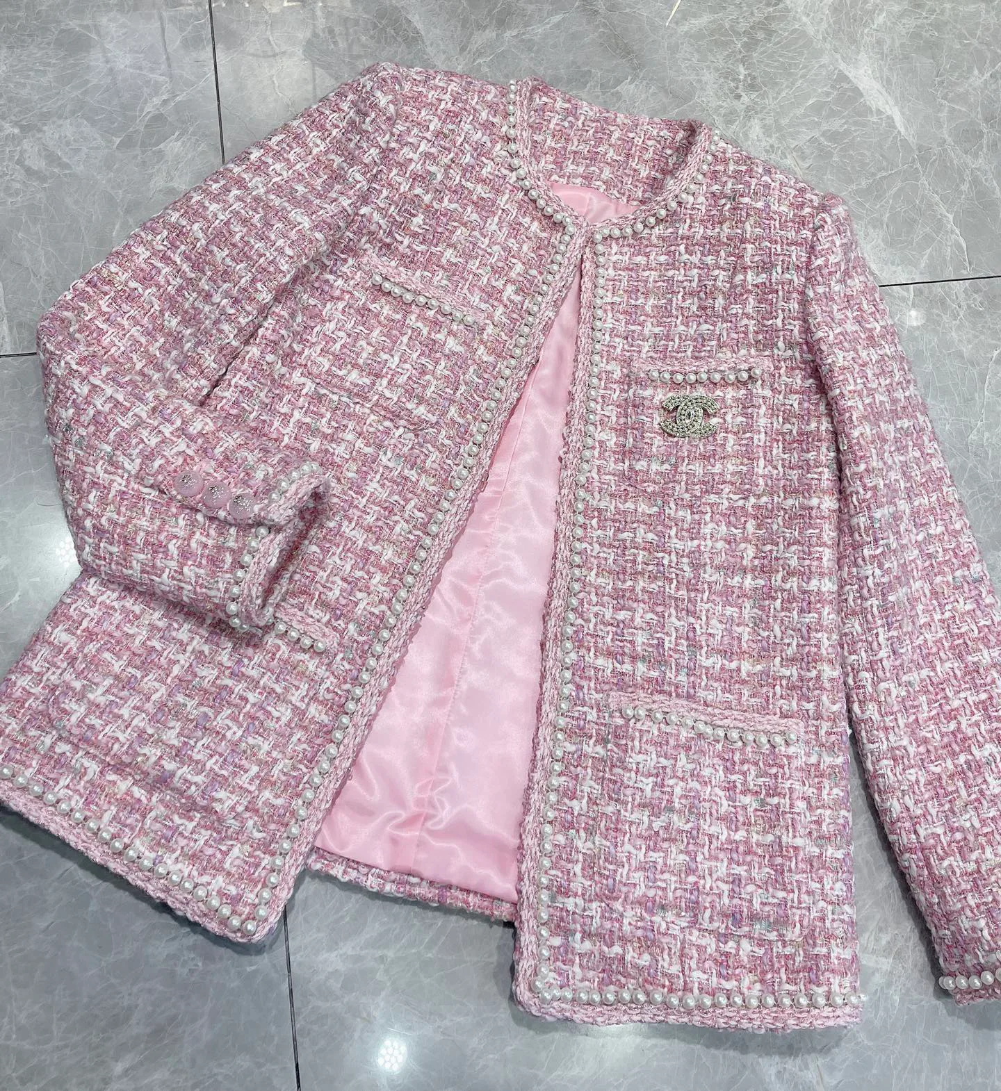 Куртки И Пуховики Женские Chanel 1056125