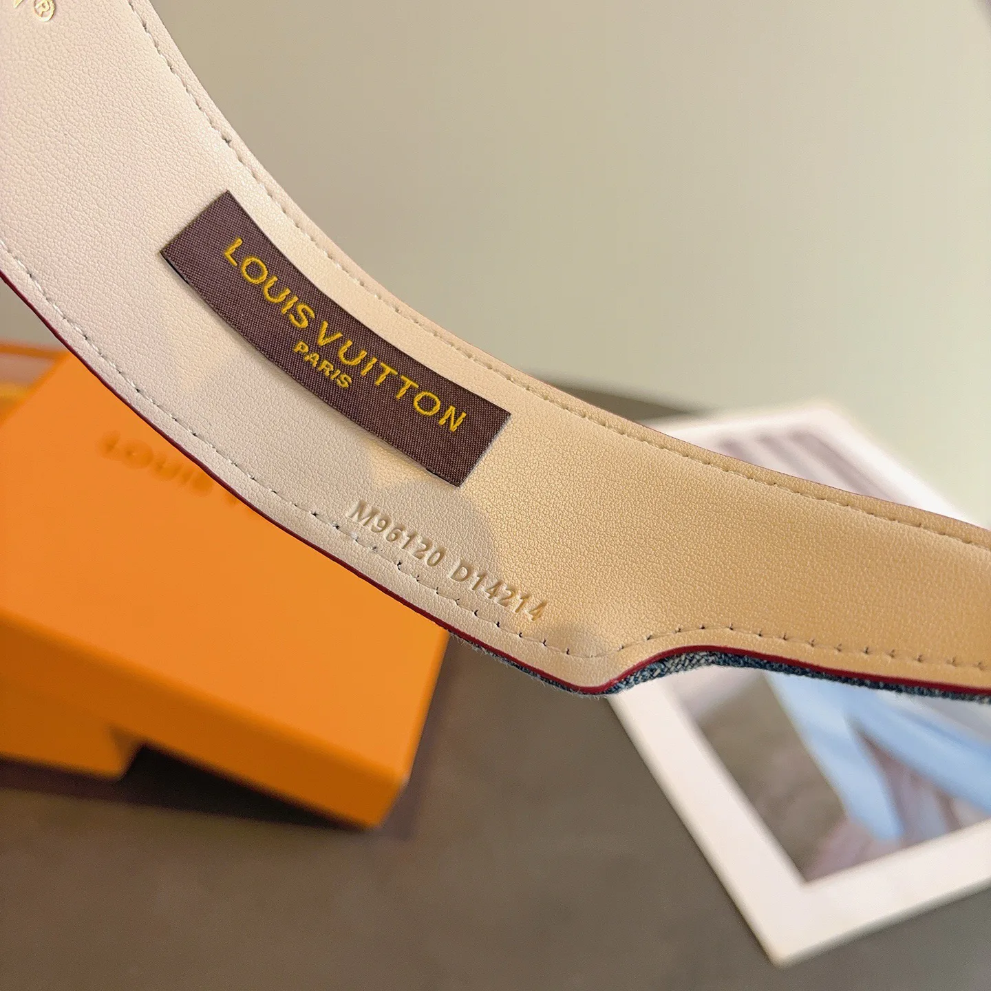 Головные Уборы Louis Vuitton 4715953