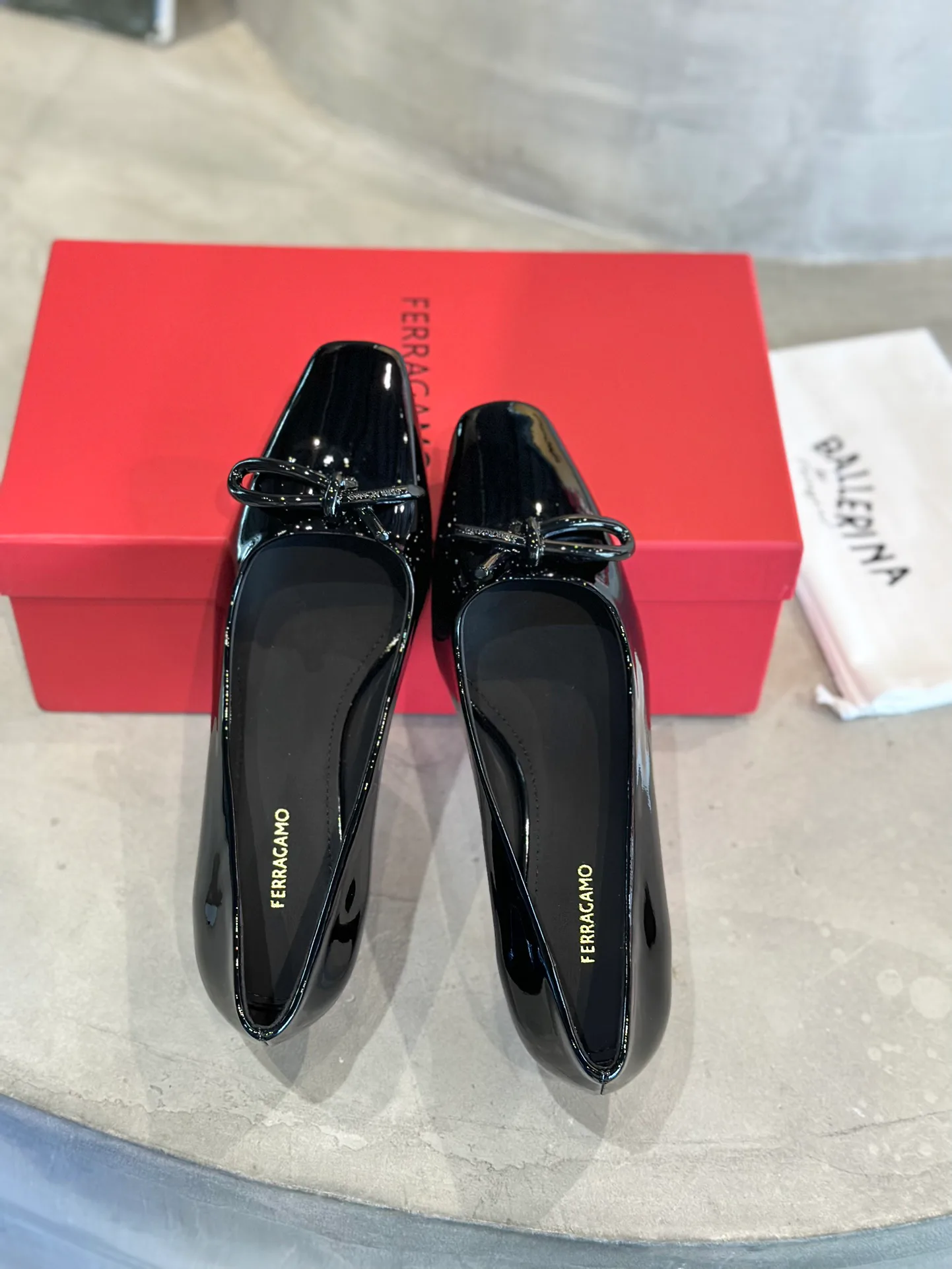 Туфли Женские Salvatore Ferragamo 18340735