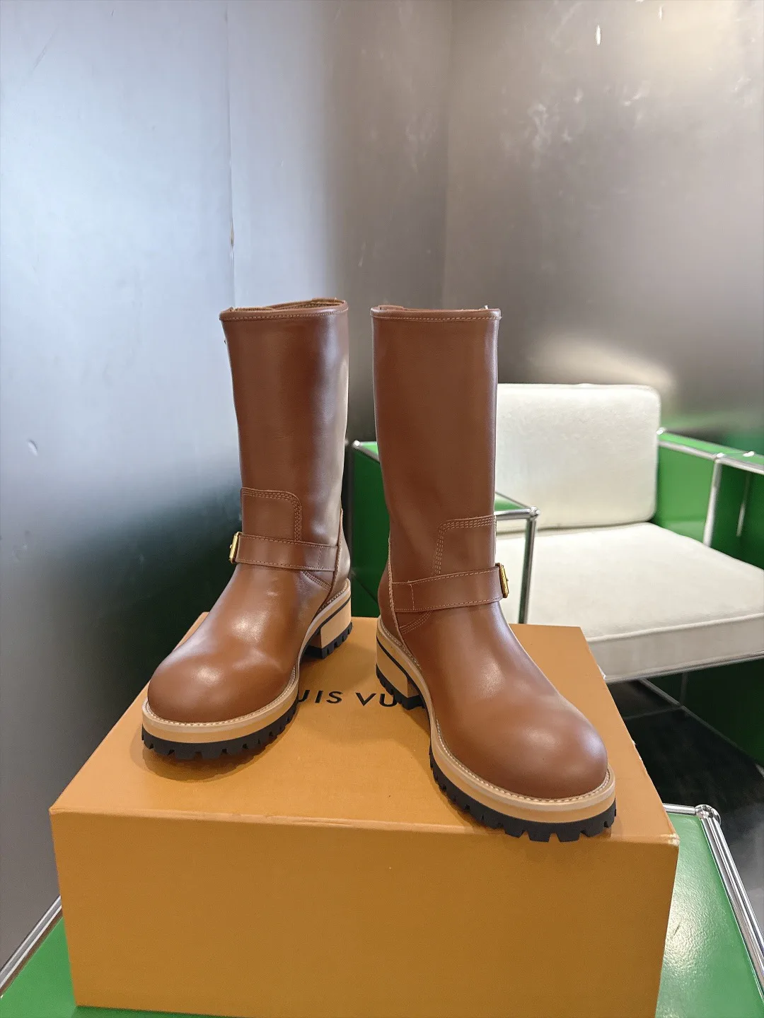 Ботинки Женские Louis Vuitton 18053350