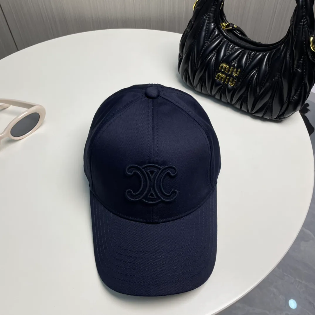 Головные Уборы Celine 13294333